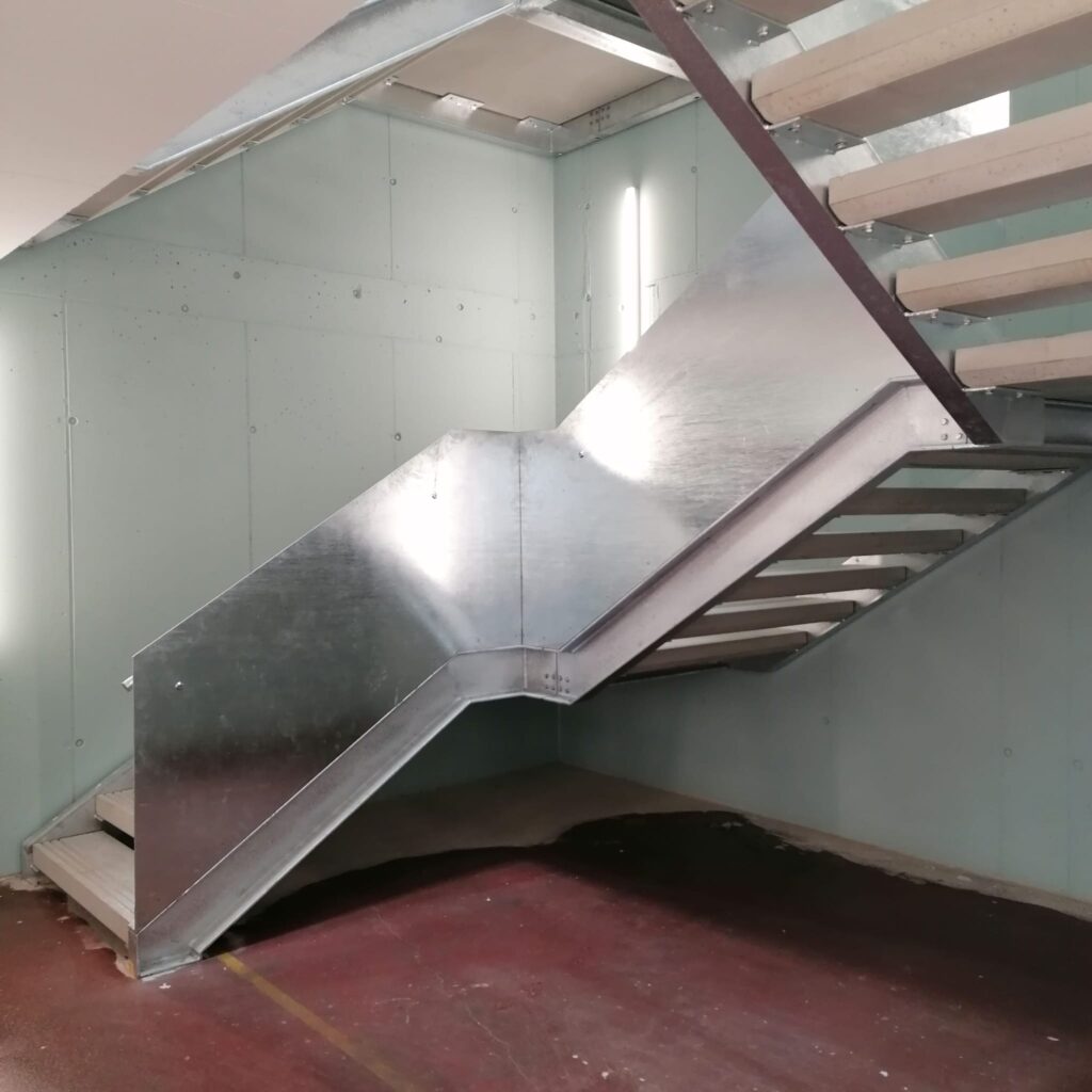 Treppe feuerverzinkt